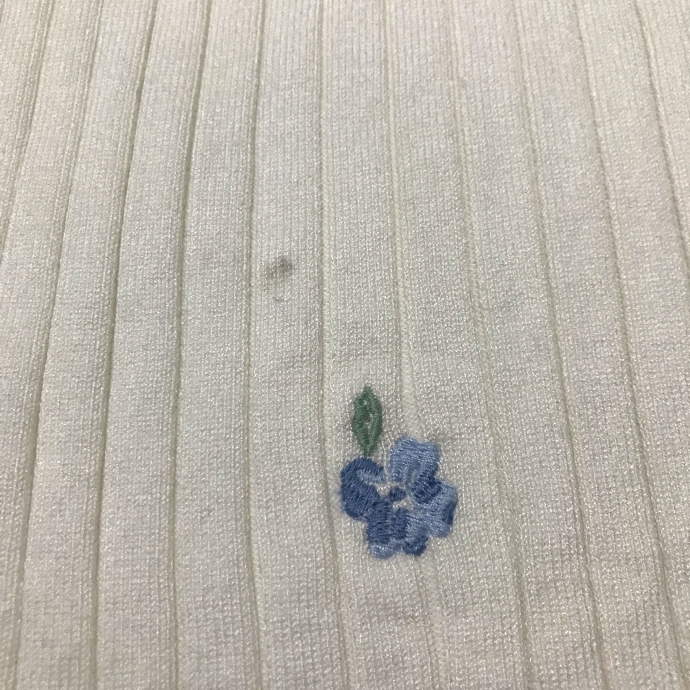 H&M Rib Knit Floral Detail Sleeveless Top - Picture 5 of 5